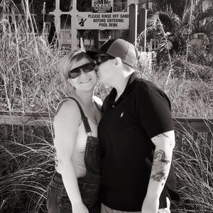 Meet your Posher, Hilary